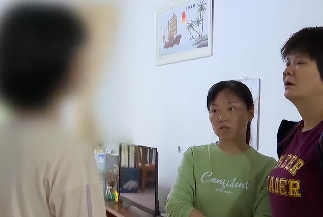 儿将单身母亲赶出家门背后真相令人泪目龙8国际电子游戏娱乐平台湖南14岁女(图8)