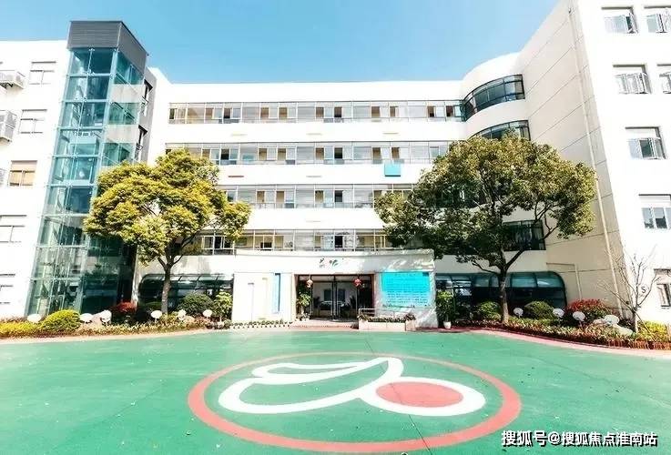 百科→首页网站→楼盘百科→首页网站→处24小时热线电话海上清和玺售楼处电话→海上清和玺售楼中心电线上海楼盘(图5)